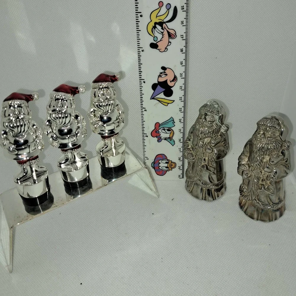 NIB-International Silver Co 3 Santa Stoppers in Rack & Godinger Salt & Pepper